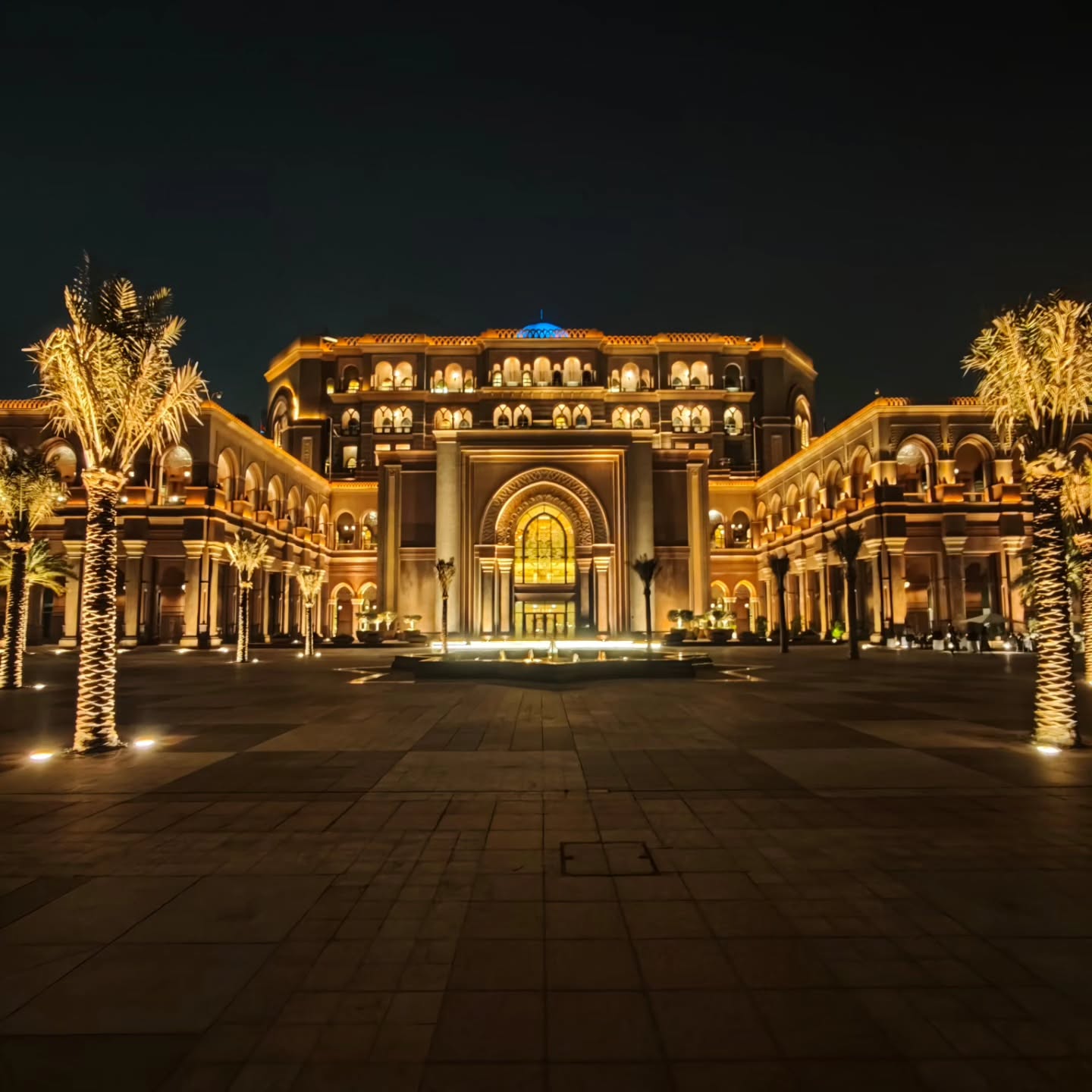 Mandarin Oriental Abu Dhabi buidling from outside